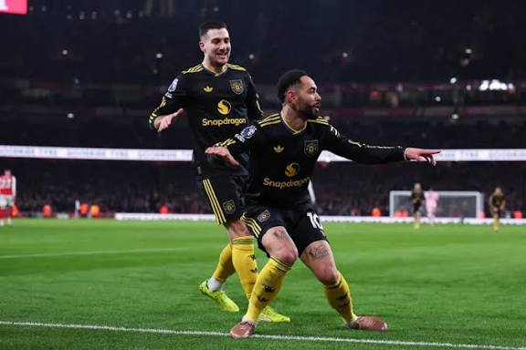 Matheus Cunha and Michael Carrick Manchester United celebration