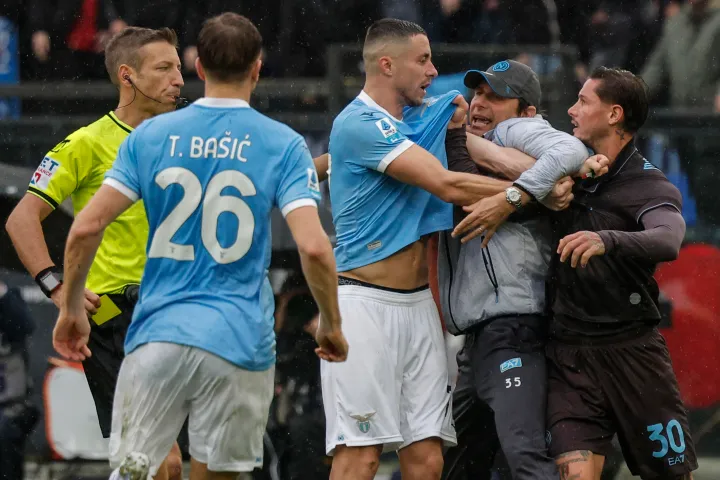 Antonio Conte Napoli Lazio Clash: Red Cards, Touchline Chaos and a 2–0 Napoli Win